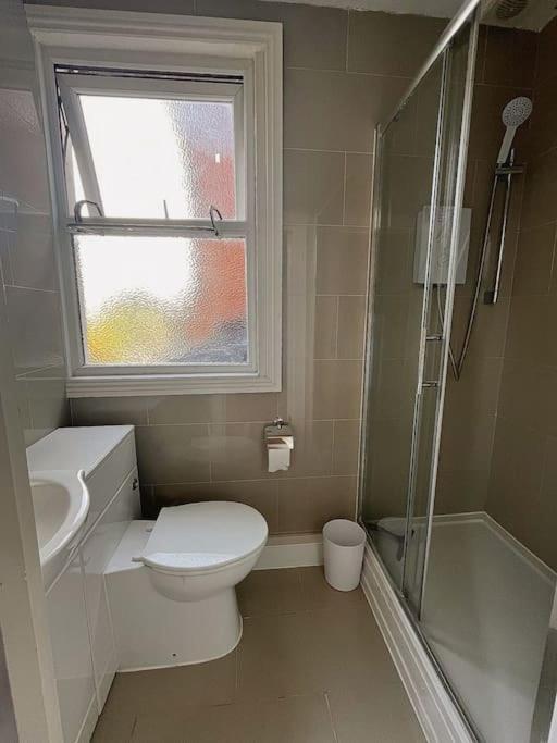 Modern 1-bed In Apartment
